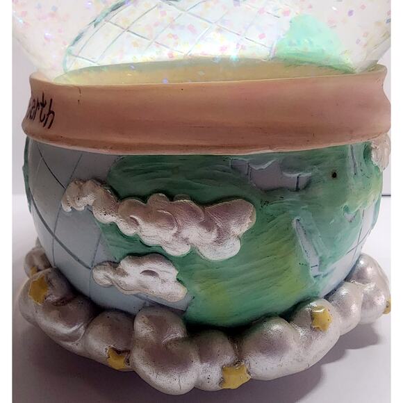 Precious Moments Snowglobe Peace on Earth 2003 Plays Joy to the World Works - Picture 5 of 14